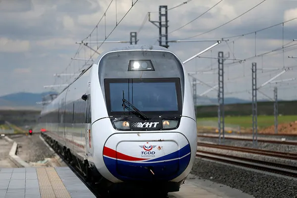 detaylar-belli-oldu-turkiye-hizli-tren-hatlariyla-baglanacak-1623469221894.jpg