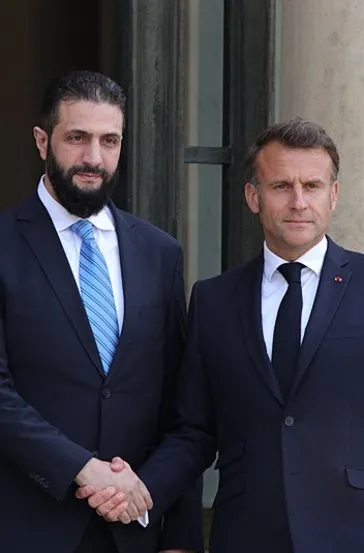 Şara ve Macron Paris’te buluştu