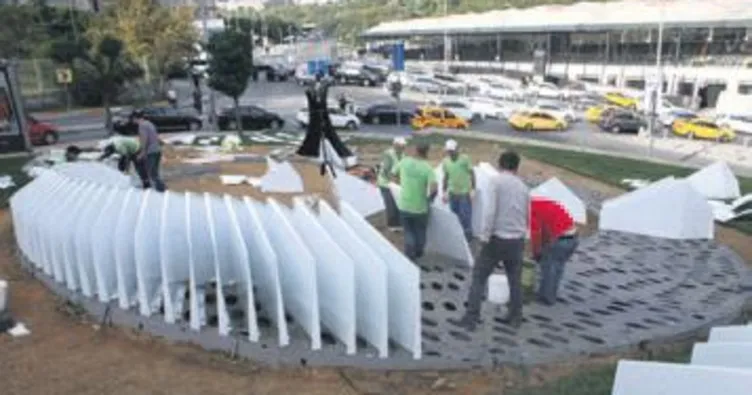 Şehitler Tepesi’ne ay-yıldızlı anıt