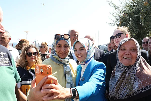 bakan-goktas-kalben-cocuk-koyunde-devlet-himayesindeki-cocuklarla-bulustu-1788513578905.jpeg