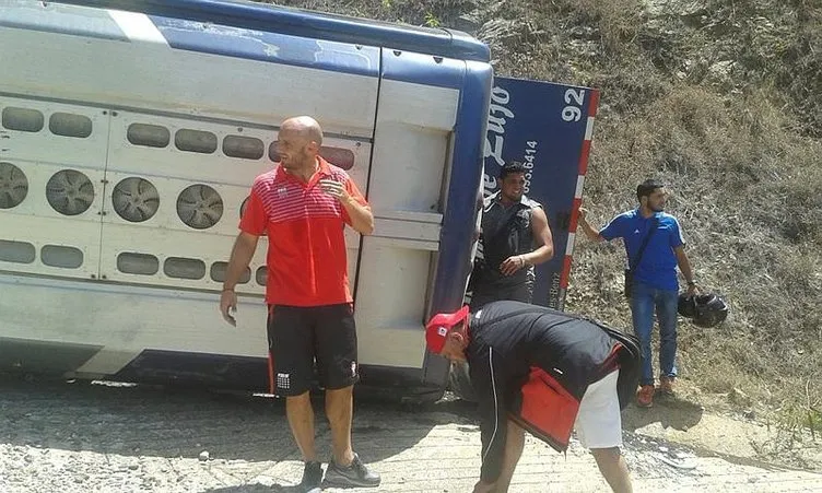 Huracan’ın takım otobüsü Venezuela’da devrildi