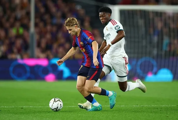 canli-laligada-barcelona-real-madrid-derbisi-arda-guler-sahada-1792959506202.jpg