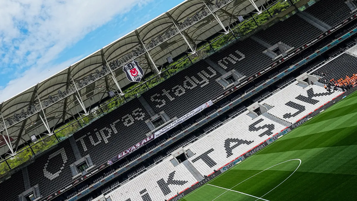 UEFA Avrupa Ligi finali nedeniyle bazı yollar trafiğe kapatılacak! UEFA Avrupa Ligi finali nedeniyle bazı yollar trafiğe kapatılacak!