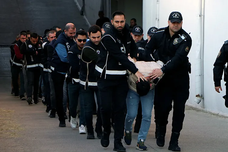 KUYU-37 operasyonunda yakalanan suç örgütü üyelerinden akılalmaz yöntem: Mağdurların araçlarına yerleştirmişler!