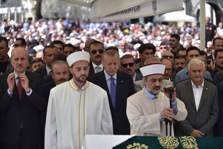 Şule Yüksel Şenler son yolculuğuna uğurlandı