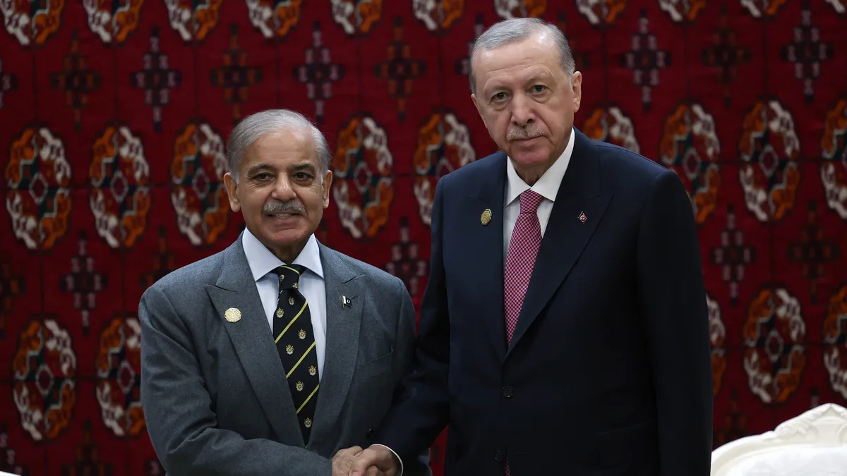 SON DAKİKA… Başkan Erdoğan Pakistan Başbakanı Şahbaz Şerif ile görüştü SON DAKİKA… Başkan Erdoğan Pakistan Başbakanı Şahbaz Şerif ile görüştü