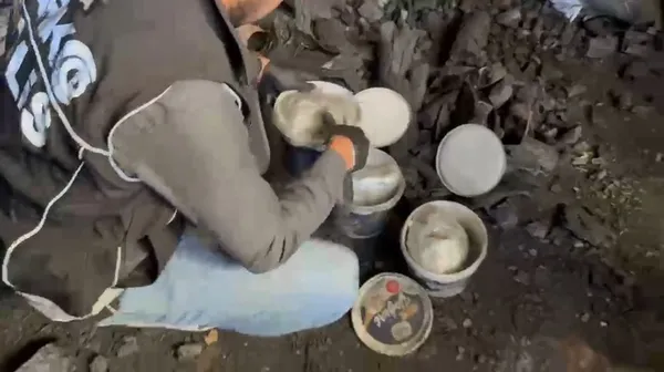 ankarada-komur-yuklu-tirda-15-kg-esrar-ele-gecirildi-2-supheli-gozaltina-alindi-1787726685801.jpg