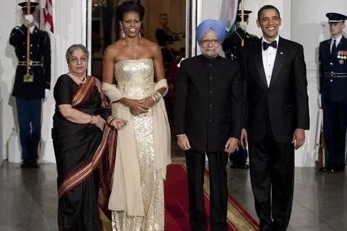 Obama Singh onuruna davet verdi