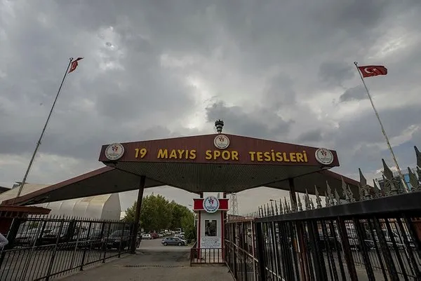Ankara 19 Mayıs Stadı'nın yıkım işlemi sürüyor