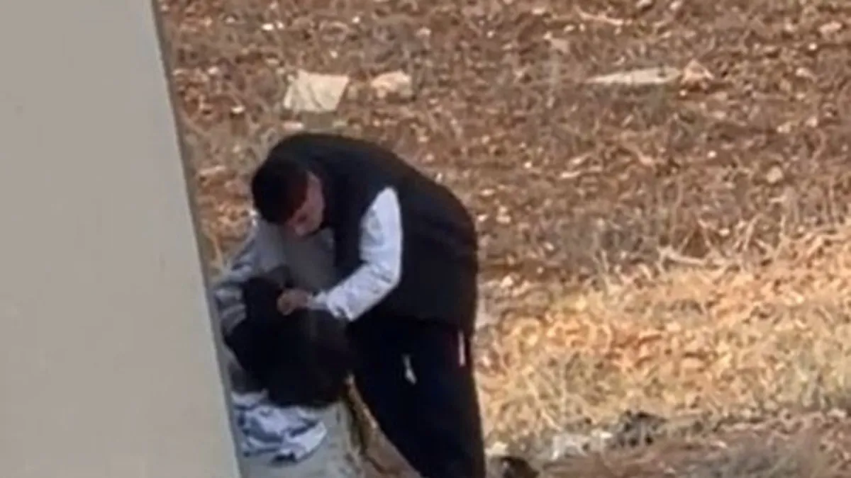 Adana’da tartıştığı kadını çantayla darbetti! Adana’da tartıştığı kadını çantayla darbetti!