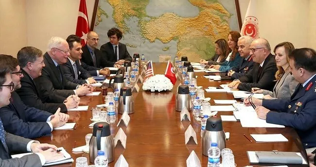 Bakan Yardımcısı Karaosmanoğlu, ABD Suriye Özel Temsilcisi Jeffrey ve ABD Büyükelçisi Satterfield ile görüştü