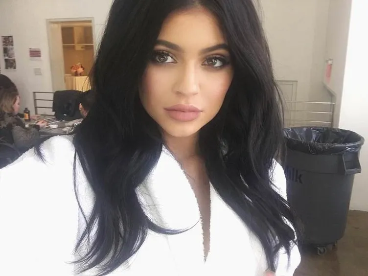 Kylie Jenner kız kardeşinin kıyafetlerini çaldığını itiraf etti