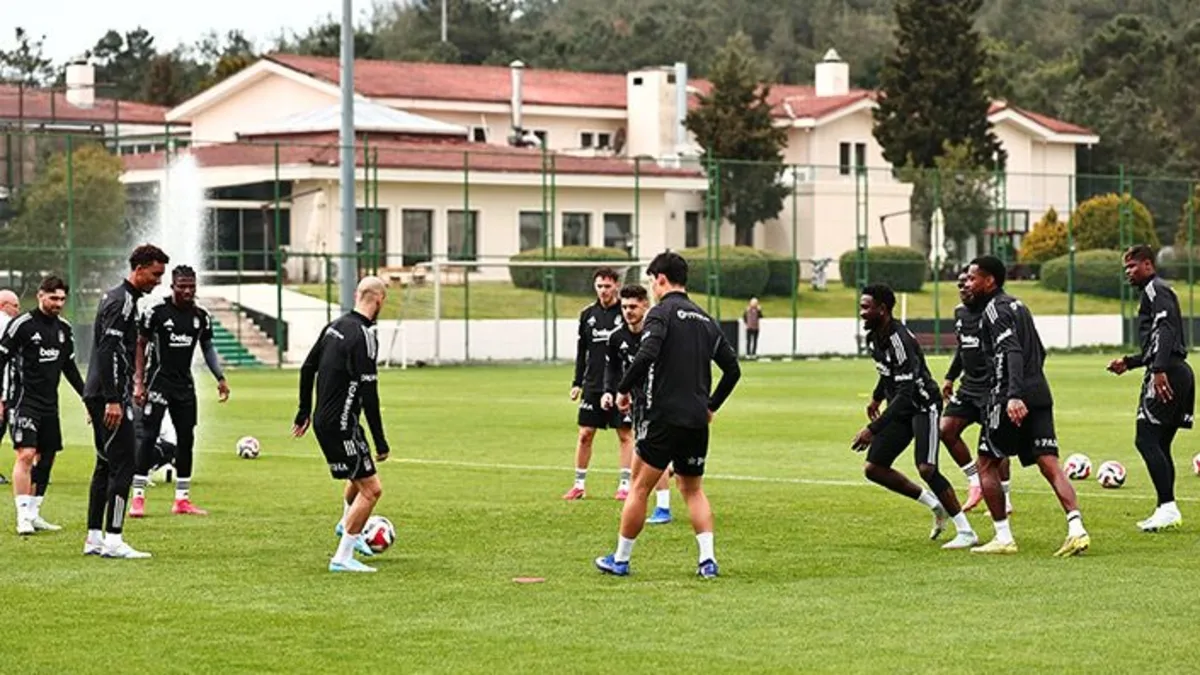 Beşiktaş, kondisyon ve taktik çalıştı! Beşiktaş, kondisyon ve taktik çalıştı!