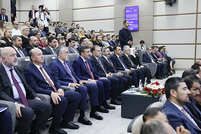 isgucu-uyum-programi-tanitildi-yeni-meslek-kapilari-aralanacak-1725001716185.jpg