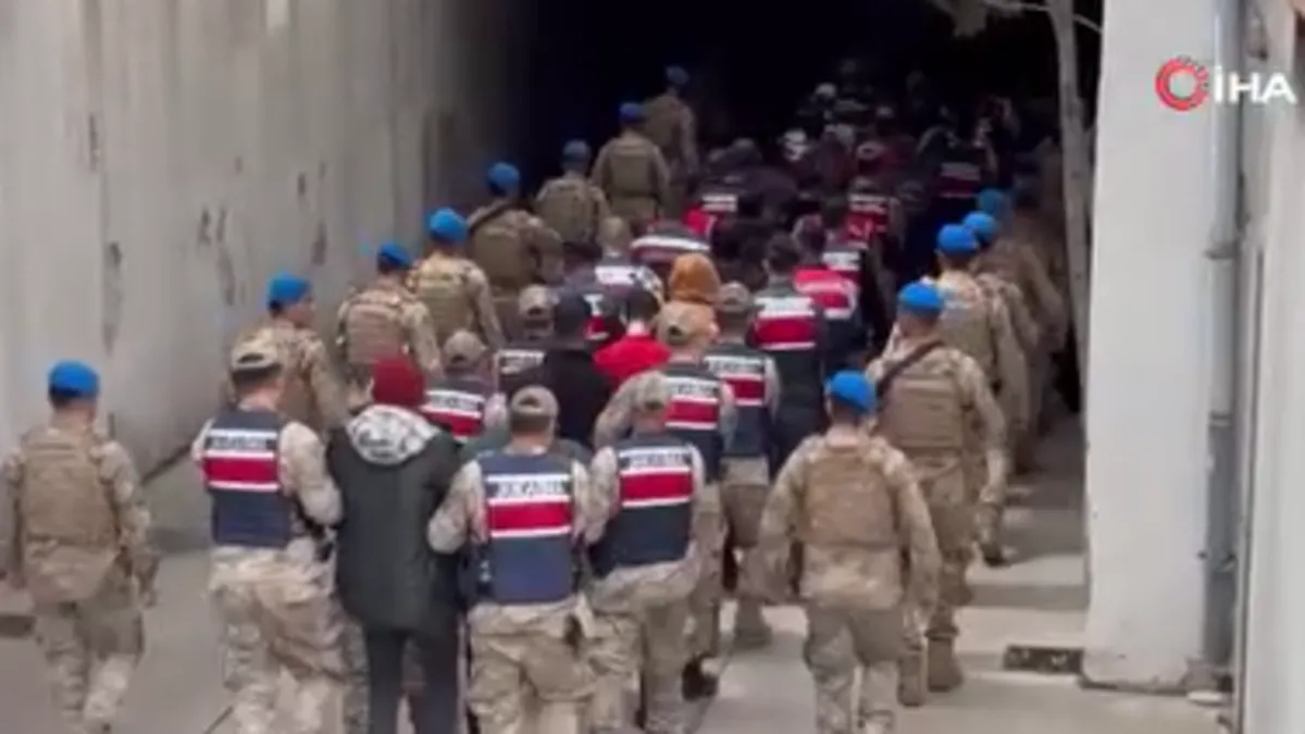 Gaziantep merkezli yasa dışı bahis operasyonunda 70 şüpheli tutuklandı! Gaziantep merkezli yasa dışı bahis operasyonunda 70 şüpheli tutuklandı!