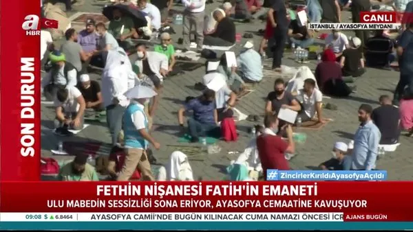 Son dakika: İstanbul'da tarihi anlar! Ayasofya Camii'ndeki Cuma namazı için meydanlar doldu | Video