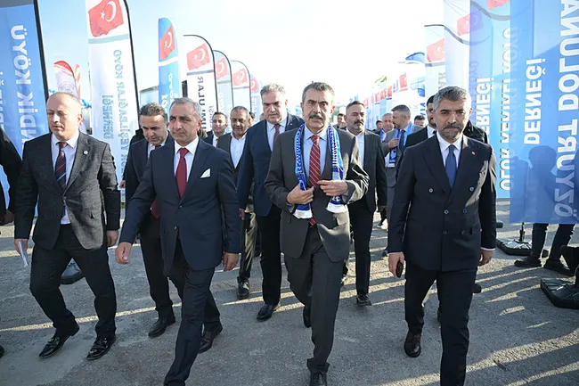 bakan-tekin-farkindalik-olusturmak-icin-boyle-bir-adim-atmaya-karar-verdik-1792694177469.jpeg Bakan Tekin: “Farkındalık oluşturmak için böyle bir adım atmaya karar verdik”