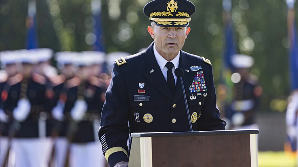 Görevden alınan ABD’li komutandan dikkat çeken veda mesajı: Ordu karakterli liderleri hak ediyor