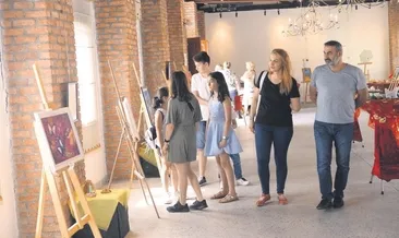 Anne ve kızları sergisi Ulucanlar’da