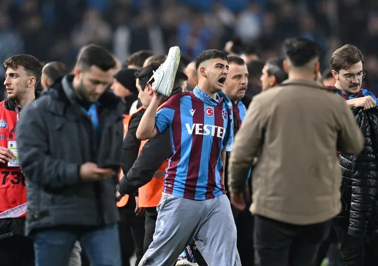 Egemen Korkmaz'dan İrfan Can Eğribayat'a yumruk! O anları paylaştı...