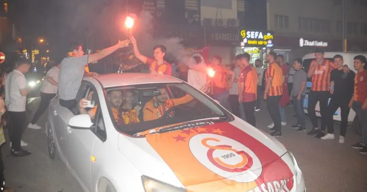 Cizre sokakları Galatasaray’ın şampiyonluğuyla panayır alanına döndü