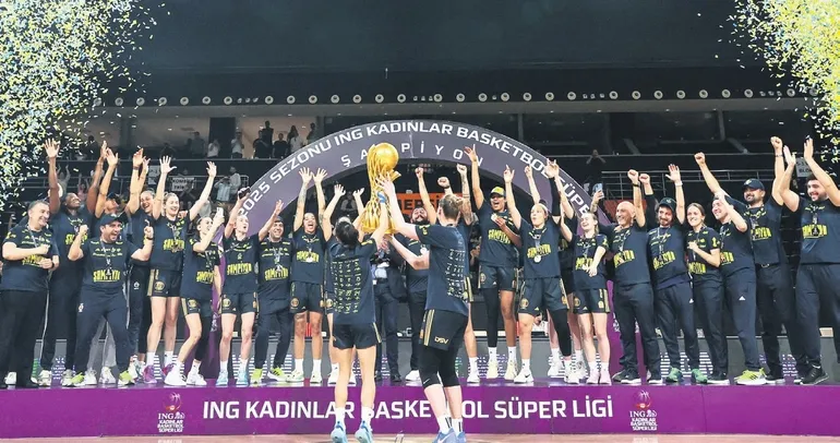 Futbolda hüsran, potada bayram