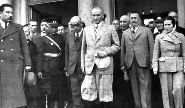 iste ataturk un son 100 gunu galeri