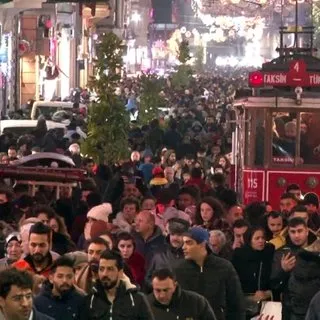 Yılbaşına saatler kala Taksim 2020'ye hazır! Yeni yıl için kutlamalar...