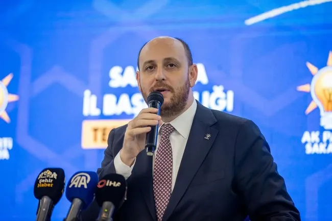 ak-parti-genel-baskan-yardimcisi-ahmet-buyukgumus-biz-chpnin-kendi-ic-meselesinin-tarafi-degiliz-1779650970225.jpeg AK Parti Genel Başkan Yardımcısı Ahmet Büyükgümüş: Biz CHP’nin kendi iç meselesinin tarafı değiliz