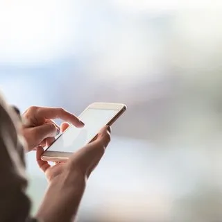 Akıllı telefonlardan da yurt dışı çıkış harç pulu alınabilecek