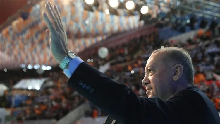 AK Parti'nin yerel seçim stratejisi şekilleniyor: Şehrin kimliğine göre aday! Ankara, İstanbul ve İzmir'in karneleri çıkarılacak