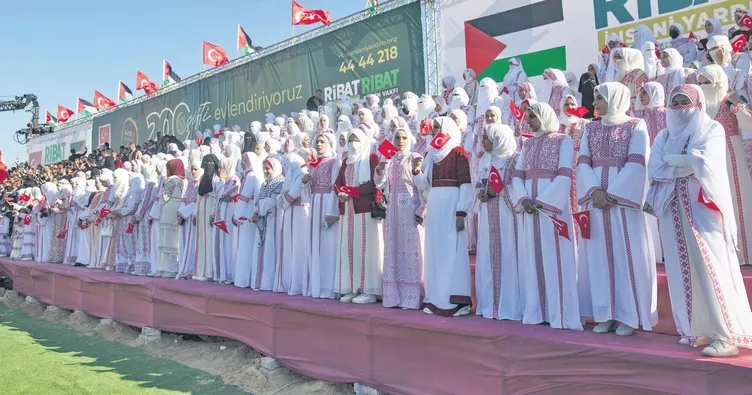 Türk bayraklarıyla dünyaevine girdiler