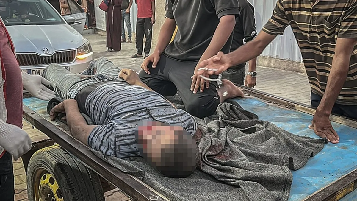 Katil İsrail'in Gazze'ye düzenlediği saldırılarda 21 Filistinli hayatını kaybetti
