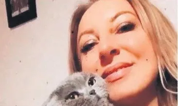 Her yerde kedisini arıyor