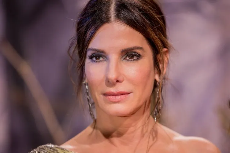 Hollywood’un ’zamansız savaşçısı’! Ünlü oyuncu Sandra Bullock’un nasıl bir aileden geldiğini biliyor muydunuz?