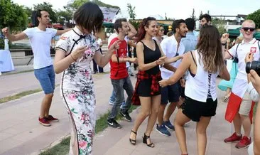 Antalya’da, 40 ülkeden 105 yabancı öğrenci ’Ankara’nın Bağları’ ile coştu