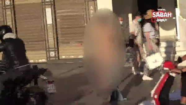 Faslı turist kadın Taksim Meydanı'nda soyundu | Video