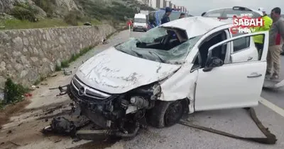 İstinat duvarına çarpan araç takla attı: 2 ölü, 1 yaralı | Video