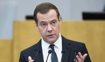Medvedev’den tehdit gibi açıklama! İngiliz yetkililer, meşru askeri hedef olarak görülebilir