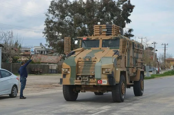 JÖH ve PÖH timleri Kirpilerle Afrin'e doğru gidiyor