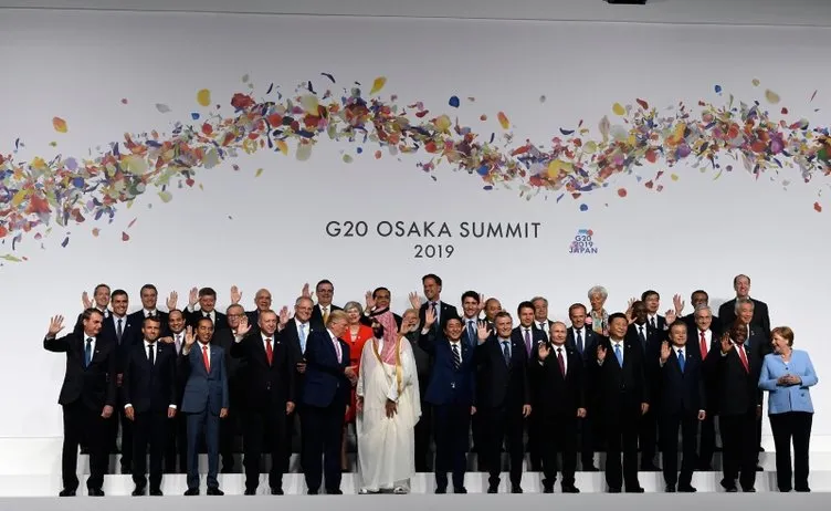 Başkan Erdoğan'ın da katıldığı G-20 aile fotoğrafı ile başladı