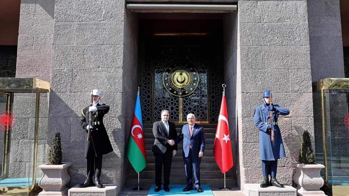 Bakan Yaşar Güler, Azerbaycan Savunma Sanayi Bakanı Mustafayev ile görüştü Bakan Yaşar Güler, Azerbaycan Savunma Sanayi Bakanı Mustafayev ile görüştü