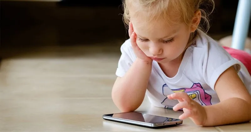 Cocuklara Mutsuzluk Kapilarini Acan Tablet Ve Telefonlar Cocuk Haberleri