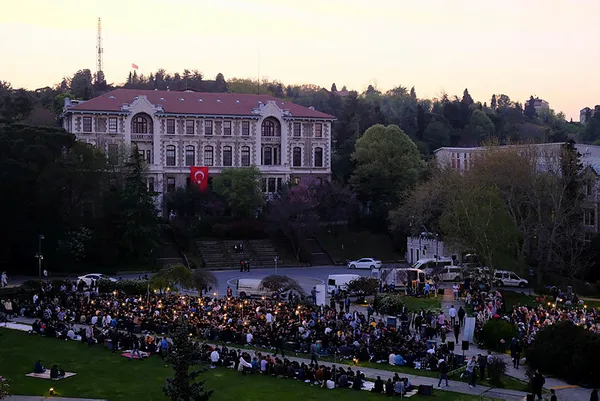bogazici-universiteli-gencler-iftarda-bulustu-1650968052949.jpg