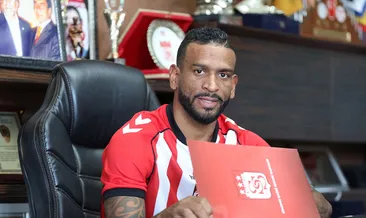 Sivasspor yasağı kaldırdı, 4 imza geldi!