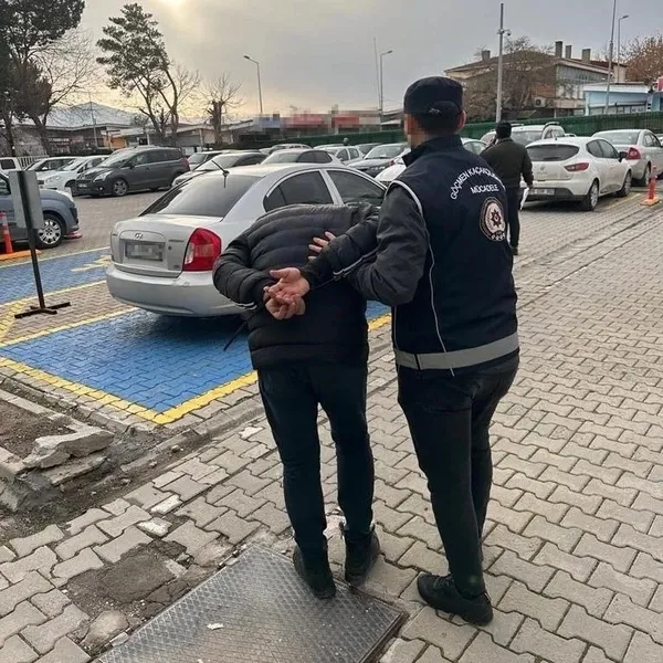 erzincanda-19-kacak-gocmen-yakalandi-1703156674587.jpg