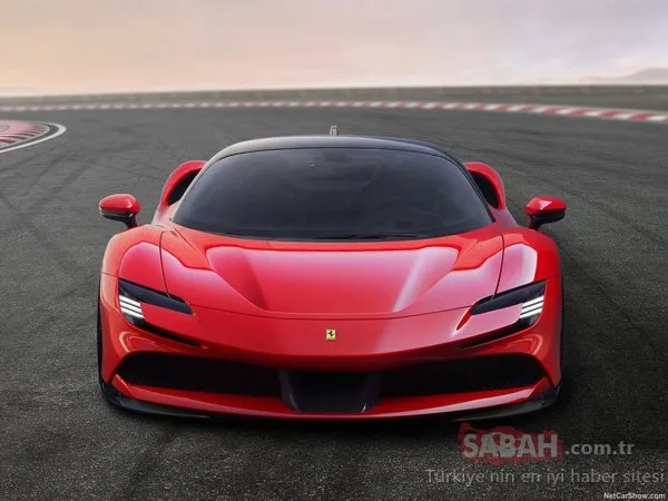 Ferrari SF90 Stradale sonunda tanıtıldı! İlklere imza atan Ferrari SF90 Stradale neler sunuyor? İşte özellikleri...