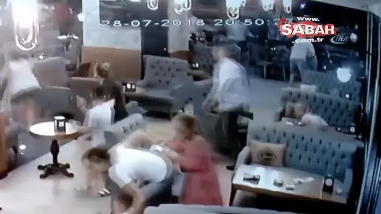 Önce tokalaştı, sonra vurdu... O anlar kamerada