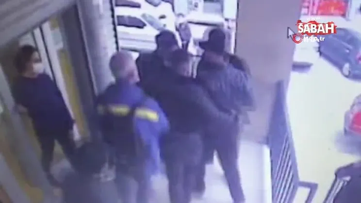 İstanbul'da PTT çalışanlarına kargo dayağı kamerada | Video