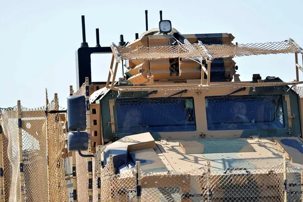 JÖH ve PÖH timleri Kirpilerle Afrin'e doğru gidiyor
